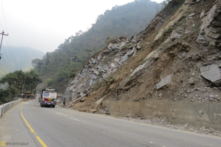 Landslide-prone spots along Narayangarh-Muglin road stretch remain unattended